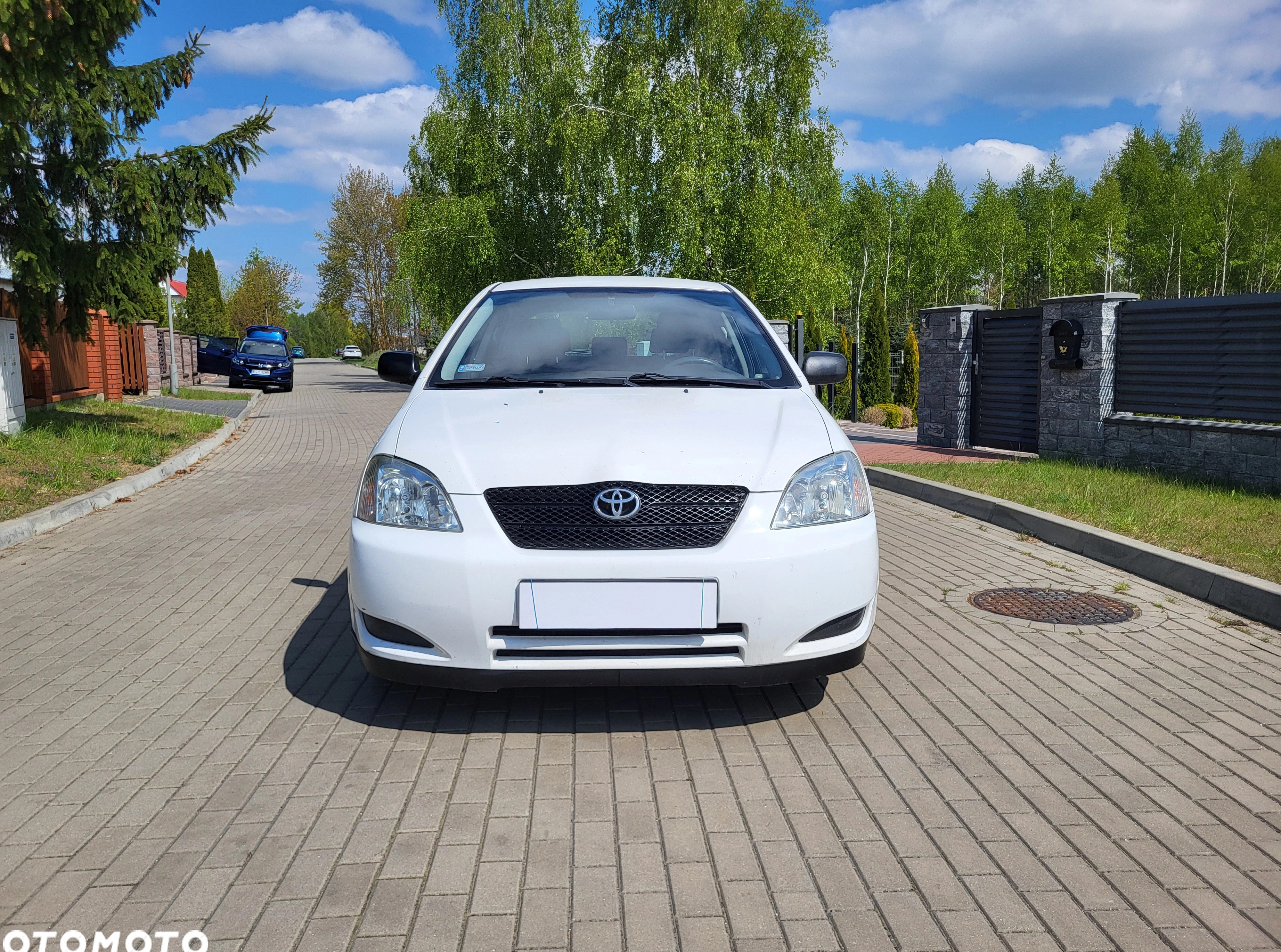 Toyota Corolla cena 8200 przebieg: 275486, rok produkcji 2004 z Warszawa małe 67